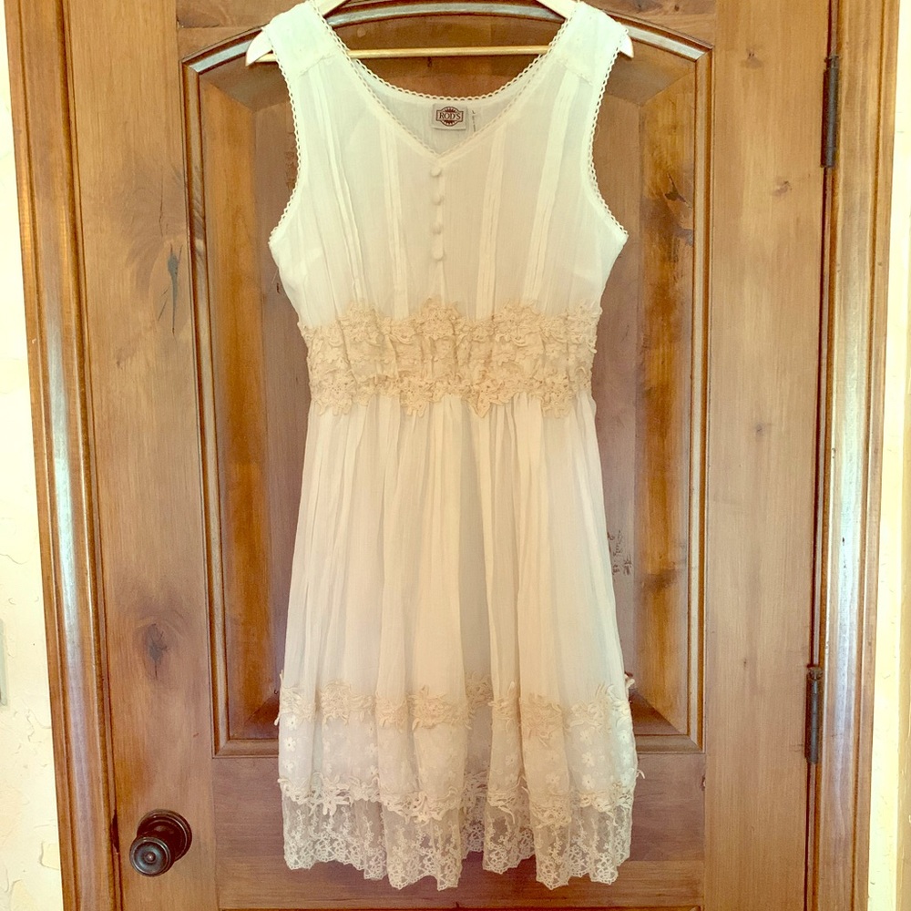 NWT Gorgeous Bohemian Gauze Dress with Lace Detail